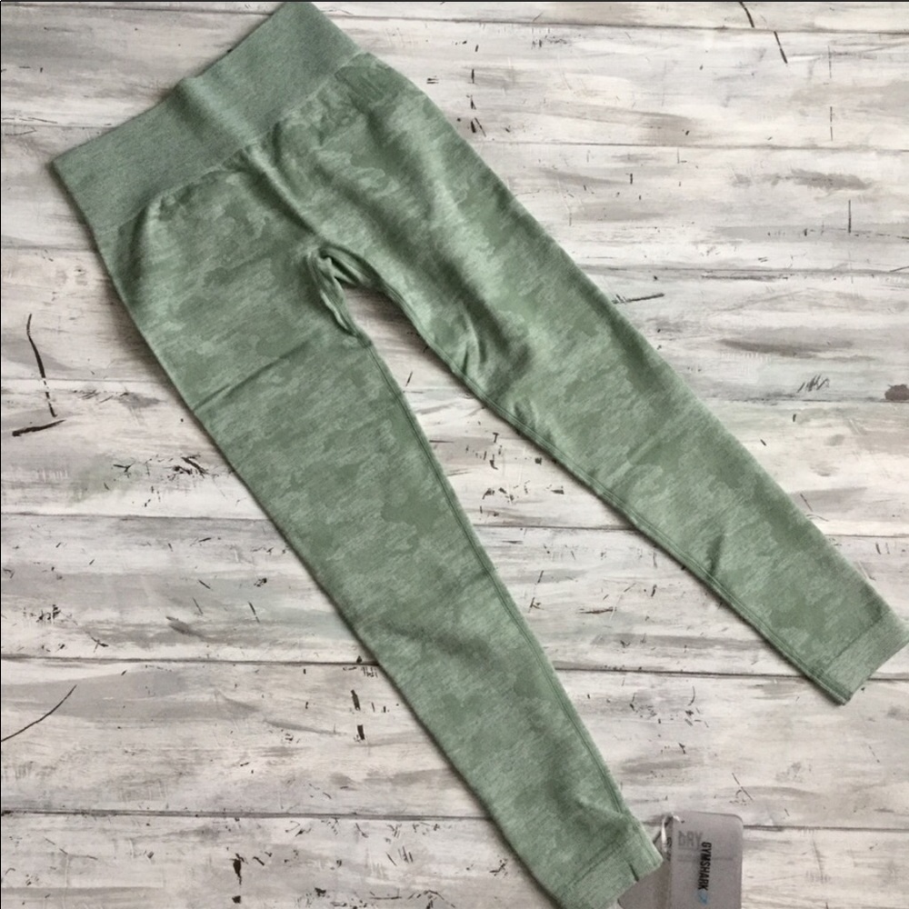 NWT Gymshark Camo Leggings SMALL in Sage - Picture 2 of 3